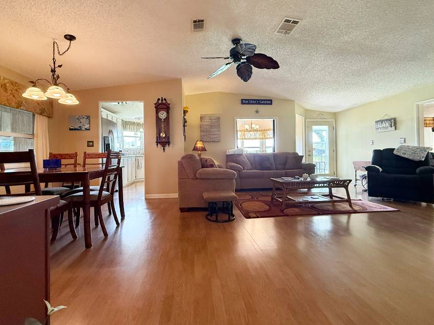 8111 Buena Vista Dr N a Ellenton, FL Mobile or Manufactured Home for Sale